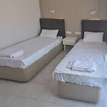 Karadede Szálloda *