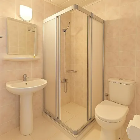 Karadede Hotel *